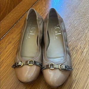 AGL Size 39/9 Ballet Flat Cap Toe Gold Silver Accents Monica Ballet Flat
